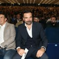 Sve vrvi od poznatih na koncertu Jelene Tomašević: Ivan Bosiljčić ne skida pogled sa nje u prvom redu: Evo ko je sve došao