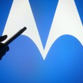 Novi Motorola telefon srednje klase