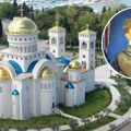 Freska u hramu SPC uvredila i vernike i nevernike: Komunista u crkvi, da li je ovo najbizarniji prikaz ikada?