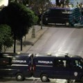 Protesti u Leskovcu, policija čuva SNS(FOTO+VIDEO)