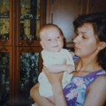 Ukradena kao beba, strašna istina otkrivena posle 51 godinu! Otela je osoba od poverenja! Svi ostali u šoku kad su saznali…