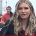 Prekinuli uživo program zbog bizarnog gesta slučajnog prolaznika: "Šta sam, dođavola, upravo odgledao?" (video)