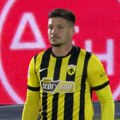 Jović dao gol, pa sa zavojem na glavi nastavio meč: Ubedljiv trijumfa AEK-a