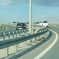 Opet vožnja u kontrasmeru! Oprez ako se vozite obilaznicom oko Surčina (video)