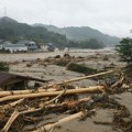 Upaljen najviši alarm: Poplave paralisale gradove; Sprema se masovna evakuacija; Ima poginulih VIDEO