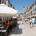 Beograđanin poručio kafu u srcu Dubrovnika – potez konobara je iznenadio i Srbe i Hrvate