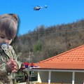 Helikopteri nadleću mesto nestanka male danke (2) Na licu mesta specijalci i vatrogasci, tenzija je prisutna (video)