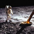 Poginuo astronaut koji je slikao najpoznatiju fotografiju iz svemira! U desetoj deceniji mu se srušio avion