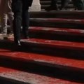 Zašto je po stepeništu u Rimu prolivena crvena boja