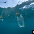 Naučnici u Japanu razvili plastiku koja se otapa u vodi u roku nekoliko sati