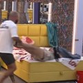 Žestoka tuča u eliti Luka baca Uroša kao frizbi, Stanić leti po kući Odabranih, obezbeđenje hitno reagovalo! (video)