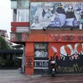 Prefarbani grafiti u Severnoj Mitrovici: Srbi upozoravaju da se ovim akcijama briše nacionalni identitet