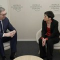 Vučić se sastao sa Martom Kos u Davosu