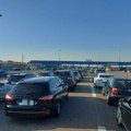 Automobili do sat vremena na granicama, najduže se čeka na Horgošu