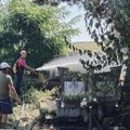 Požar izbio i na lokalnom groblju u Kutlešu, brzom intervencijom sprečeno širenje vatre