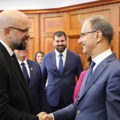Macut sa kanadskim parlamentarcima