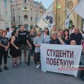 Zrenjaninci na velikom skupu zborova u Novom Sadu: „STUDENTI POBEĐUJU“ i barjak zborova ponosno na Trgu slobode Zborovi u…