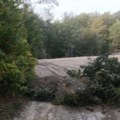 Neko je preorao i zatrpao put koji meštani decenijama koriste! Ostali odsečeni od sveta, policija ispituje slučaj