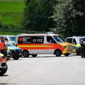 Školski autobus sa 20 dece udario u zid kuće u Nemačkoj, nekoliko povređenih