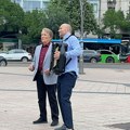 (Video): Aca Sofronijević svira nasred ulice Uzeo harmoniku u ruke, pa napravio feštu na Terazijama: Prolaznici u neverici