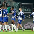 Porto zavladao ulicom i uručio fenjer gradskom rivalu