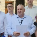 Pitanja DS-a Vučiću: Da li Kurtalić ima policijsku značku Srbije, ko uređuje sramotni kanal, šta radi prvi kum Srbije...