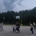 FOTO Mališani iz Bešenova i Stejanovaca obišli manastire Fruške gore