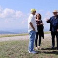 Na šljivovici sa lolitom Davidovič – ne propustite emisiju „Sa Žikom po Srbiji“ danas od 15.00