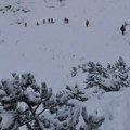 Једна особа погинула, две повређене у лавини у Швајцарској