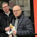 VIDEO: Vučić došao u Novi Sad i probao Index sendvič