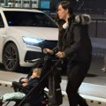 (Paparaco) Bogdana Ražnatović sa decom otišla kod Veljka: Uslikali smo ih na aerodromu pred let za Moskvu, evo ko im pravi…