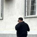 Kasper opet posetio Minu Kostić u "Lazi". Društvo mu je pravila žena koja je važna u životu pevačice, evo šta je nosio u rukama…