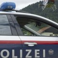 Državljanin Srbije i njegova supruga poginuli u sudaru automobila i teretnog voza u Austriji, dete preživelo