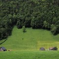 Mađarska zakonom zabranila naplatu poreza na poljoprivredno zemljište, može li to i Srbija?