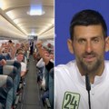 "Nole, Nole, Nole... Cepaj!" Ludnica u avionu Srbije, fudbaleri slavili pobedu Đokovića (video)