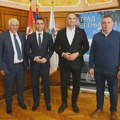 Ministar bez portfelja u Vladi Republike Srbije Đorđe Milićević razgovarao sa gradonačelnikom Salapurom Zrenjanin -…