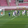 Ludilo u Superligi: Klub ostao bez golmana, bivši igrač Zvezde i Partizana stao na gol i branio pola sata