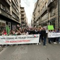 Grupa prosvetara u protestnoj šetnji od Slavije do centra grada, studenti u blokadi najavili da protest 15. marta nije…