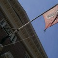 Trampova administracija zamrzava milijarde dolara za Harvard