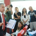 Da li zaposlenje ćerke dr Dragana Milića u Kliničkom centru Niš potvrđuje spekulacije o njegovoj „tajnoj saradnji“ sa…