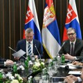 Vučić i Pelegrini stigli u Bački Petrovac, sastaju se s predstavnicima Slovaka u Vojvodini