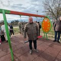 Leskovac: Deca u Ohridskom naselju dobila park sa mobilijarom
