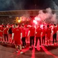 Slavlje na „Marakani“: Crvena zvezda uz baklje i pesmu proslavila titulu!