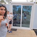 Lice i naličje jeftine gradnje: Kupili montažnu kuću iz Kine preko interneta, pa je pokazali posle godinu dana