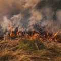 Proglašena vanredna situacija u Nevesinju, požar došao do kuća