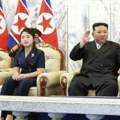 75 Godina od osnivanja Severne Koreje: Kim s ćerkom na paradi paravojnih jedinica!