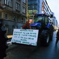 Kolone francuskih farmera krenule ka Parizu, na protest zbog nelojalne konkurencije robe iz Južne Amerike