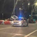 Težak udes na "milošu velikom": Automobil totalno slupan, okrenut u suprotni smer, air bagovi aktivirani (video)