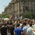 Promene u javnom prevozu zbog protesta ispred Vlade