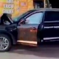 VIDEO Haos u Los Anđelesu: Automobilom se zabio u štand sa hranom, a potom i u gomilu ispred noćnog kluba, ima mnogo povređenih…
